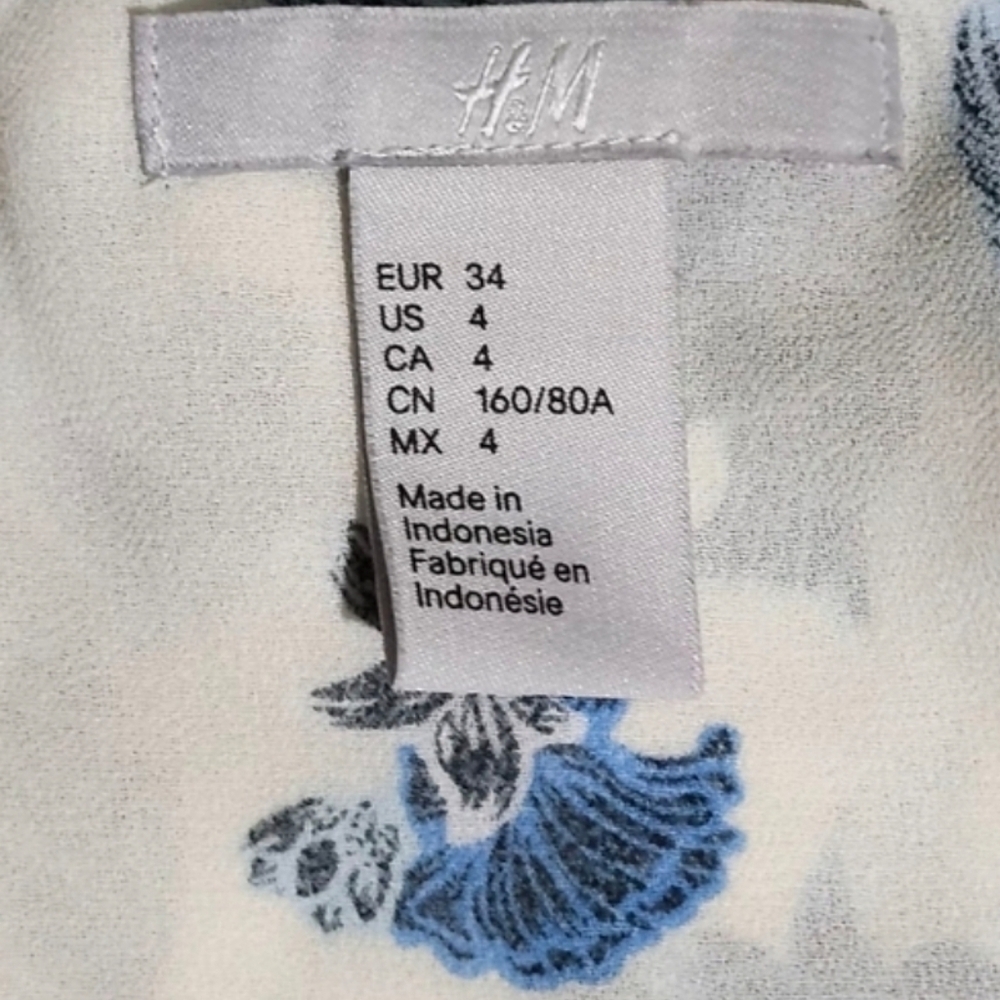 H&M Blue Floral Double Layer Sleeveless Chiffon Top – Size 4. - Picture 7 of 8